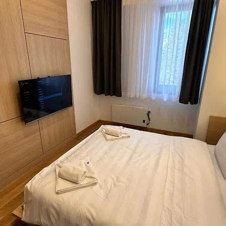 Ξενοδοχείο με διαμερίσματα Zlatni Javor 207